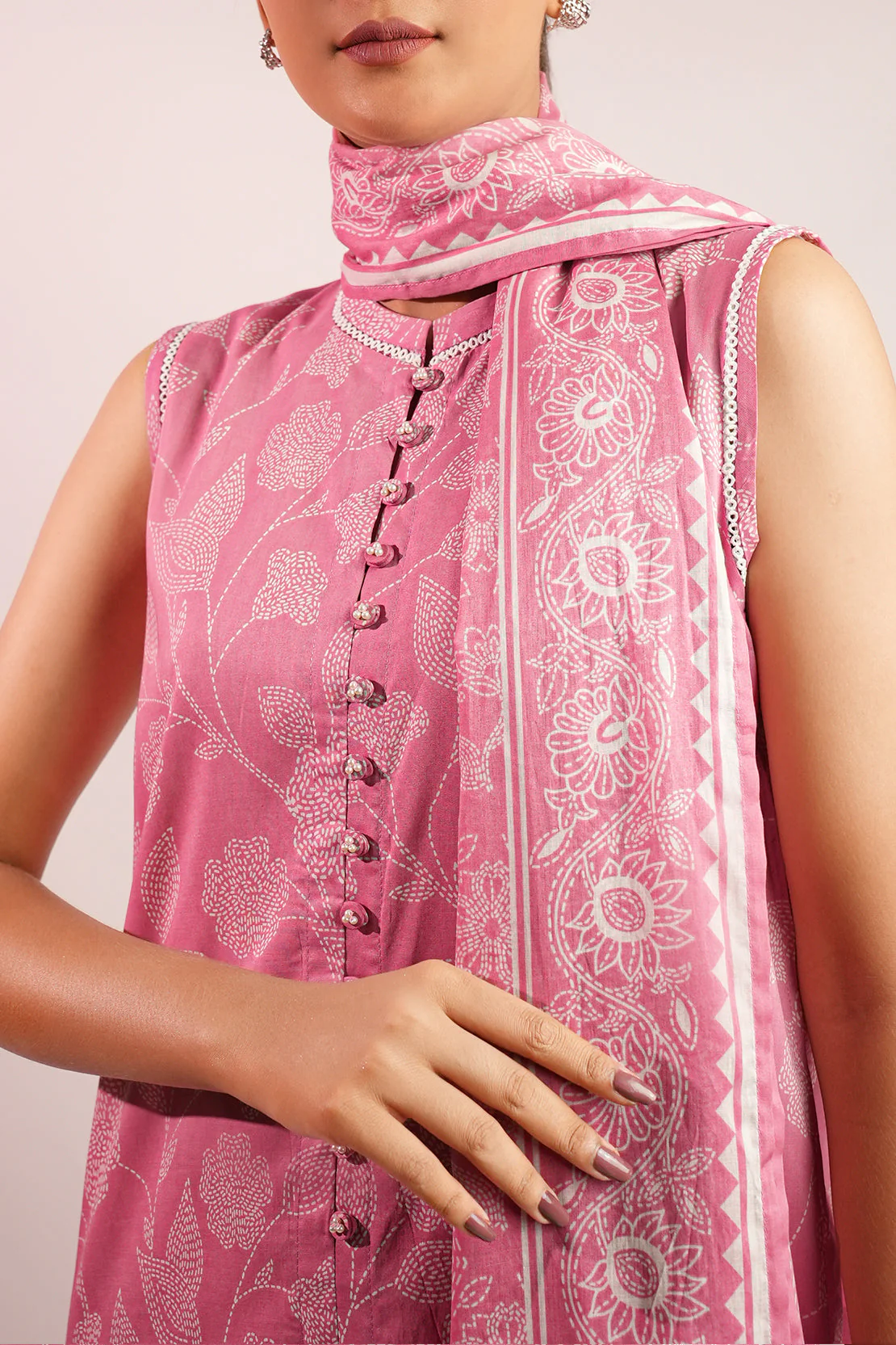 Unstitched Printed Lawn 3 Piece - Image 5