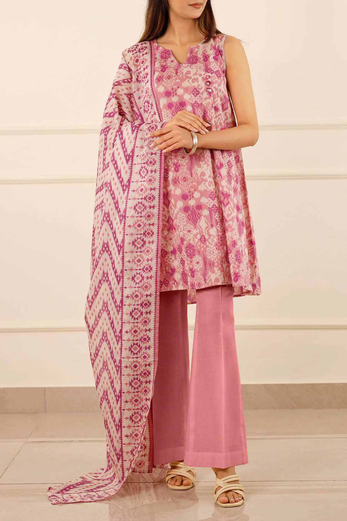 Unstitched Printed Lawn 3 Piece - Image 3