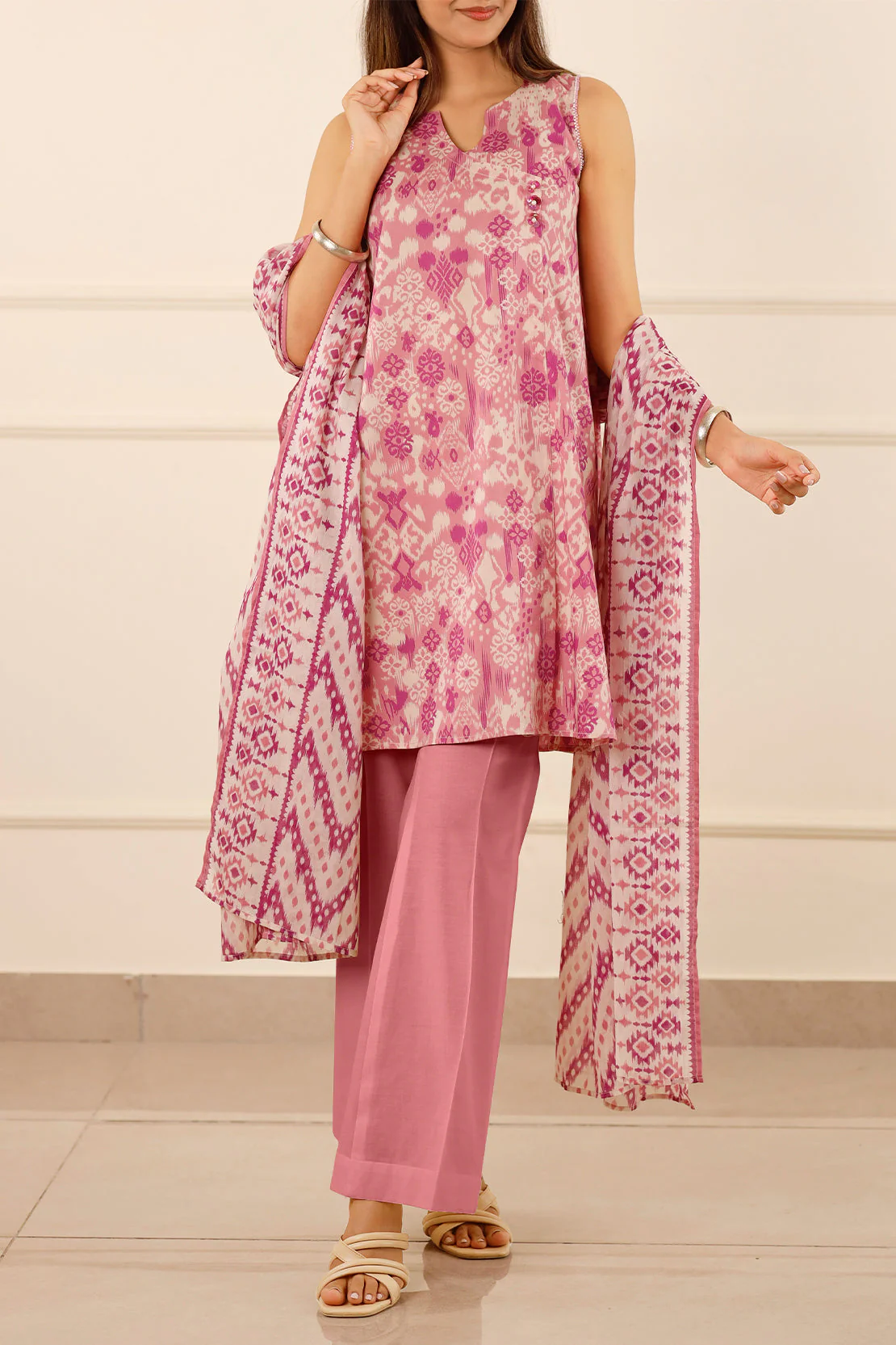 Unstitched Printed Lawn 3 Piece - Image 5