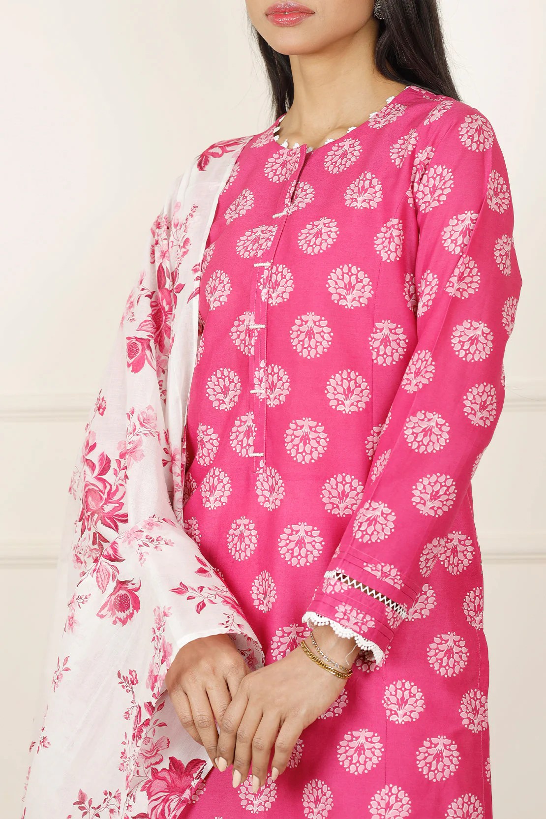 Unstitched Printed Lawn 3 Piece - Image 4