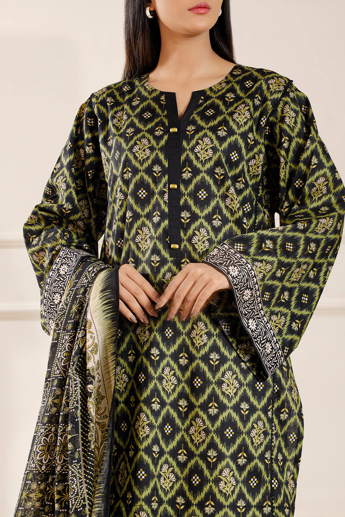 Unstitched Printed Lawn 3 Piece - Image 2