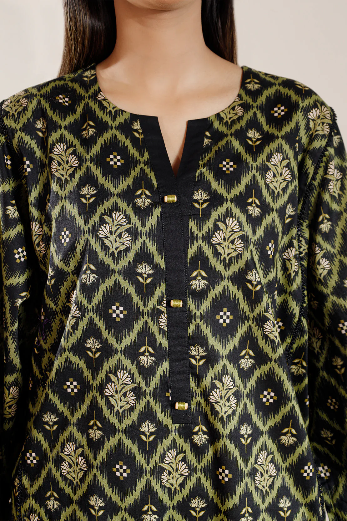 Unstitched Printed Lawn 3 Piece - Image 4