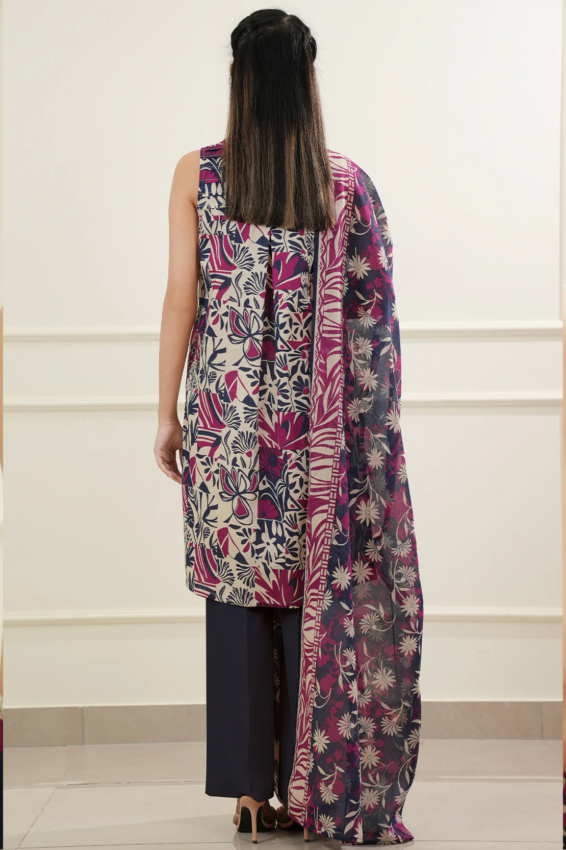 Unstitched Printed Lawn 3 Piece - Image 3