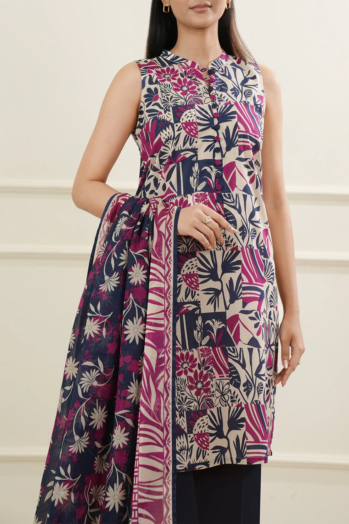 Unstitched Printed Lawn 3 Piece - Image 6
