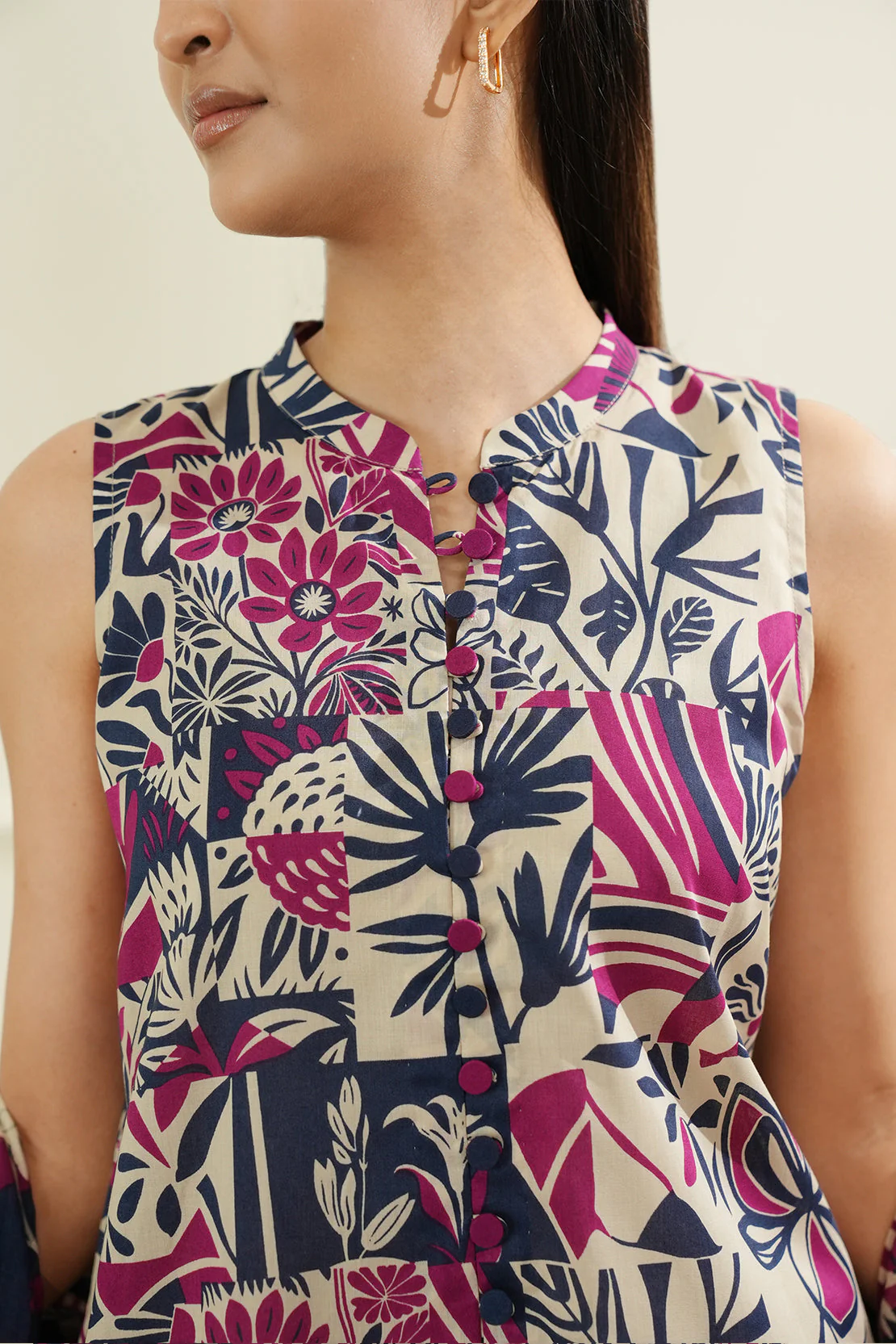 Unstitched Printed Lawn 3 Piece - Image 7