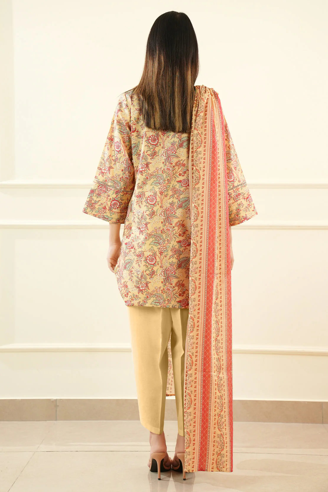 Unstitched Printed Lawn 3 Piece - Image 4