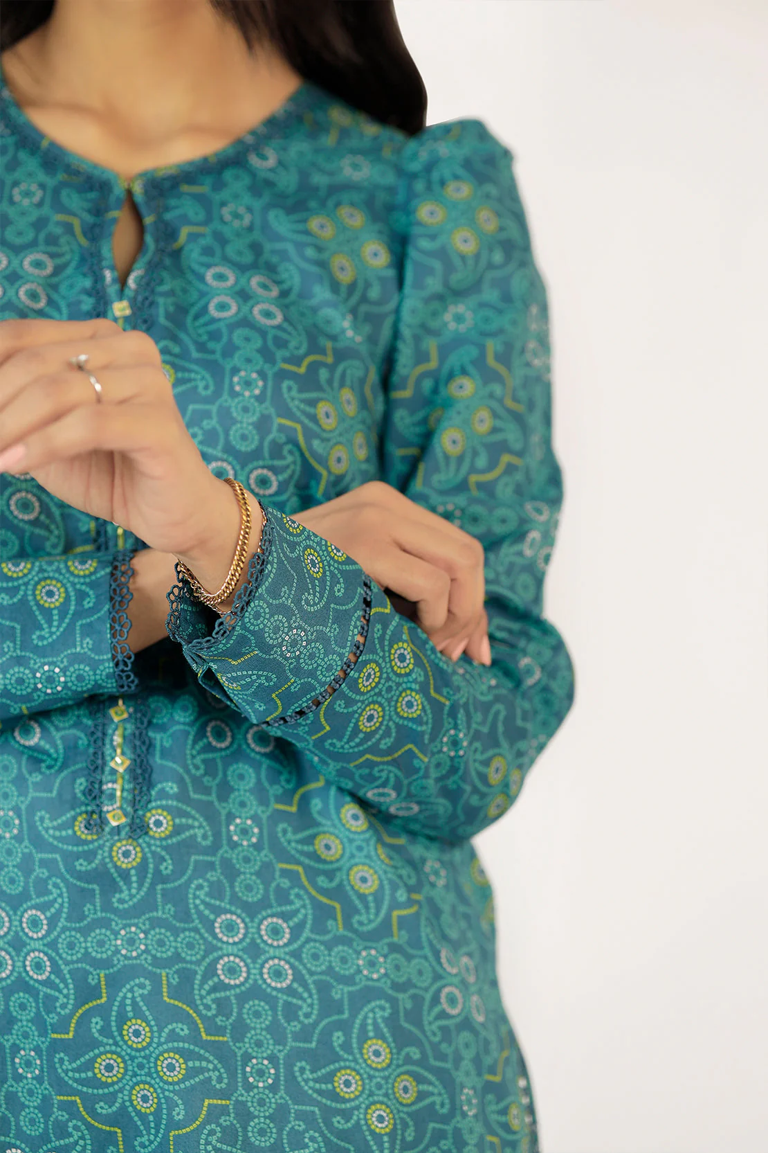 Unstitched Printed Lawn 3 Piece - Image 4