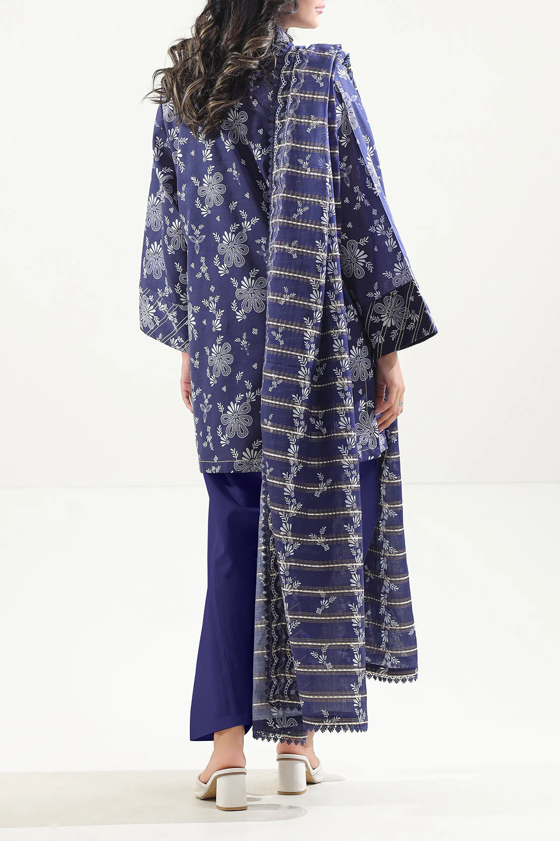 Unstitched Printed Lawn 3 Piece - Image 4