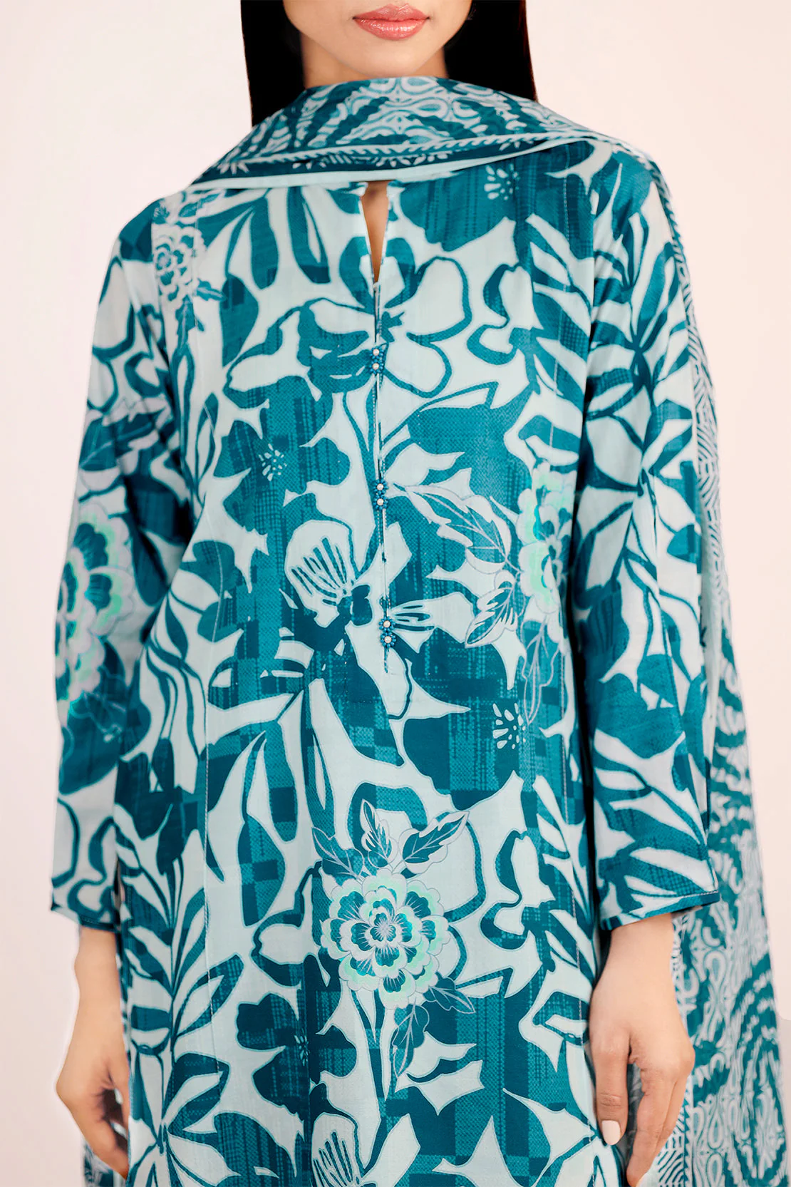 Unstitched Printed Lawn 3 Piece - Image 4