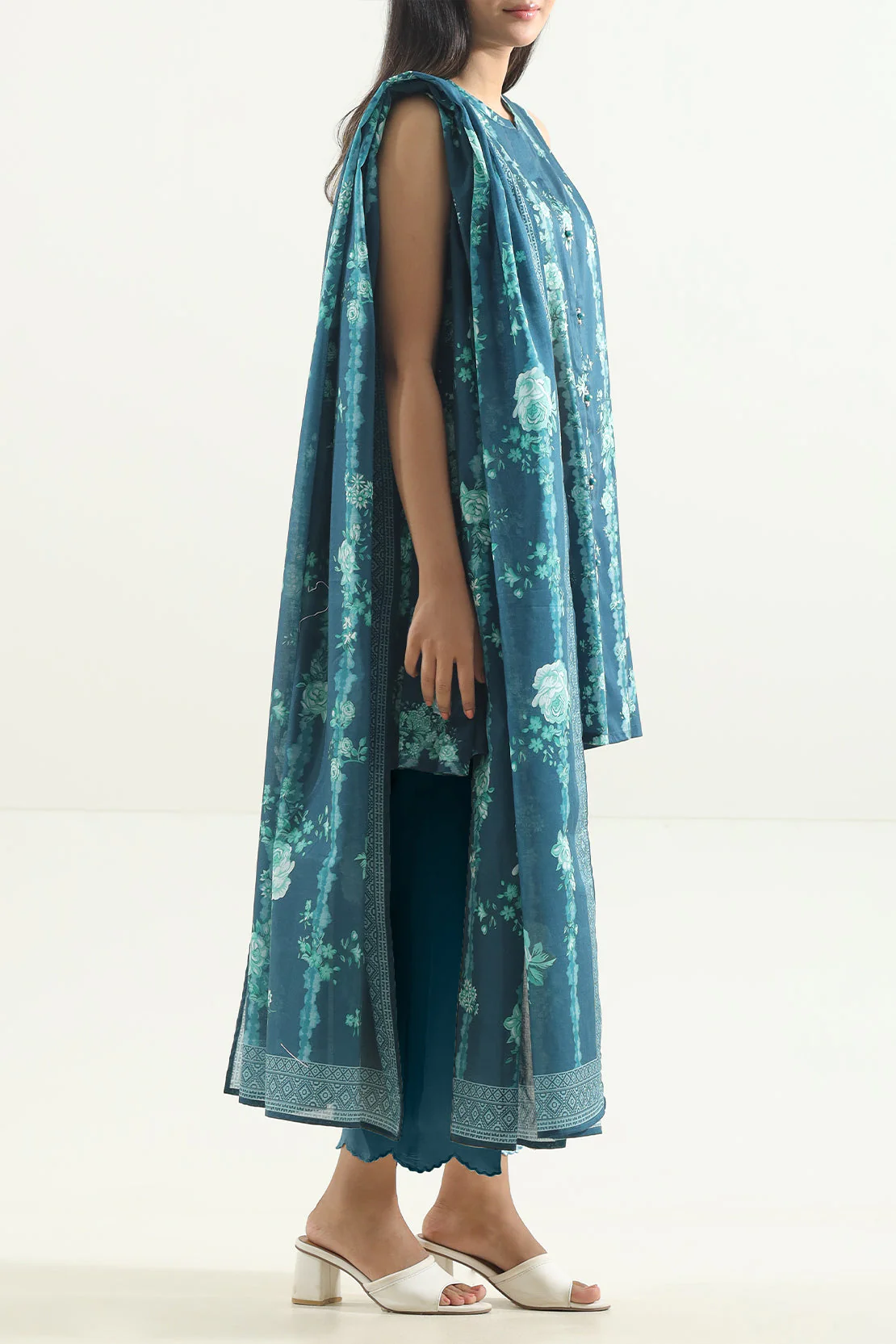 Unstitched Printed Lawn 3 Piece - Image 2