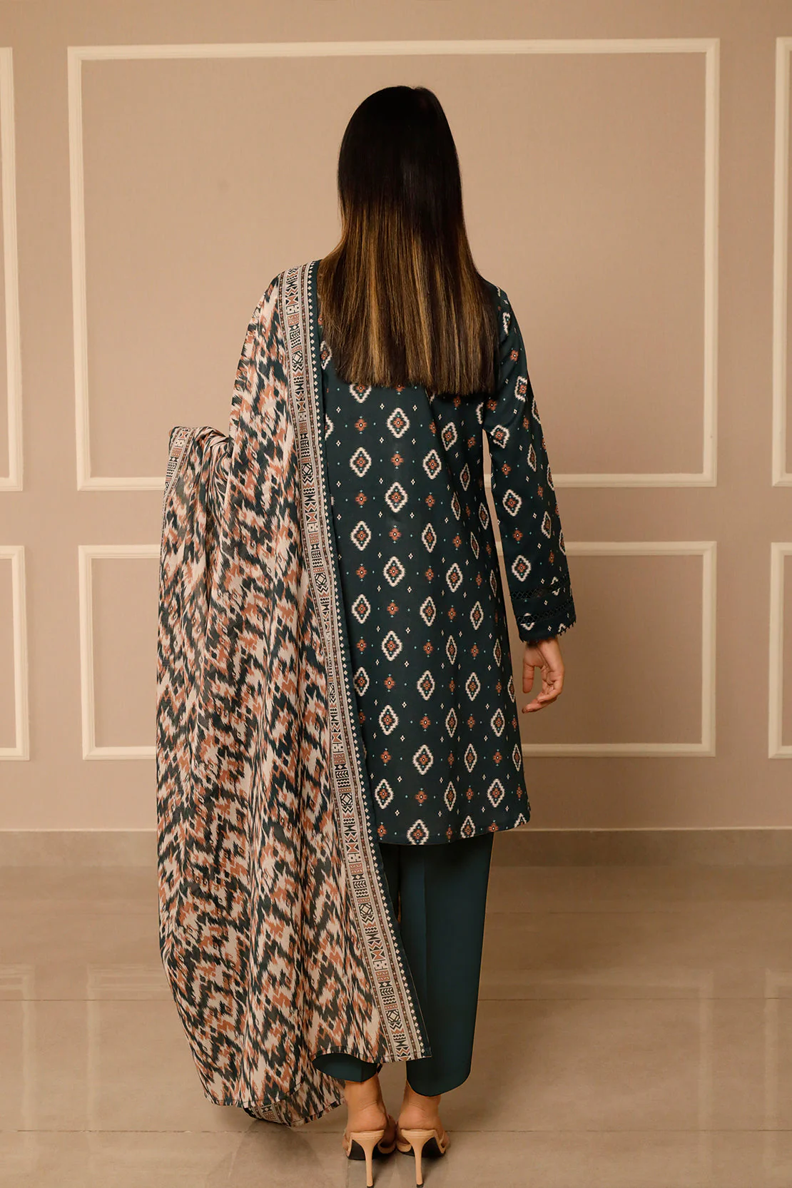 Unstitched Printed Lawn 3 Piece - Image 2