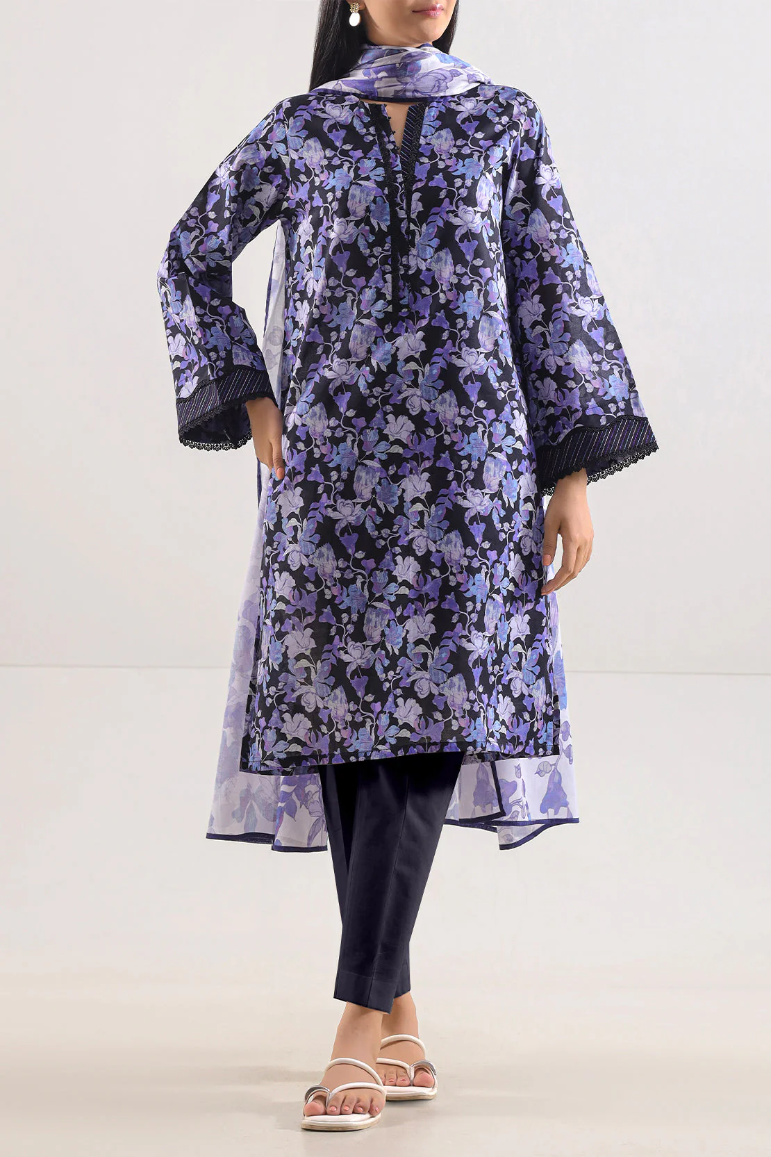Unstitched Printed Lawn 3 Piece - Image 3