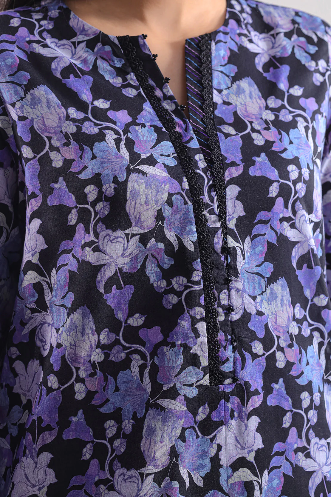 Unstitched Printed Lawn 3 Piece - Image 4