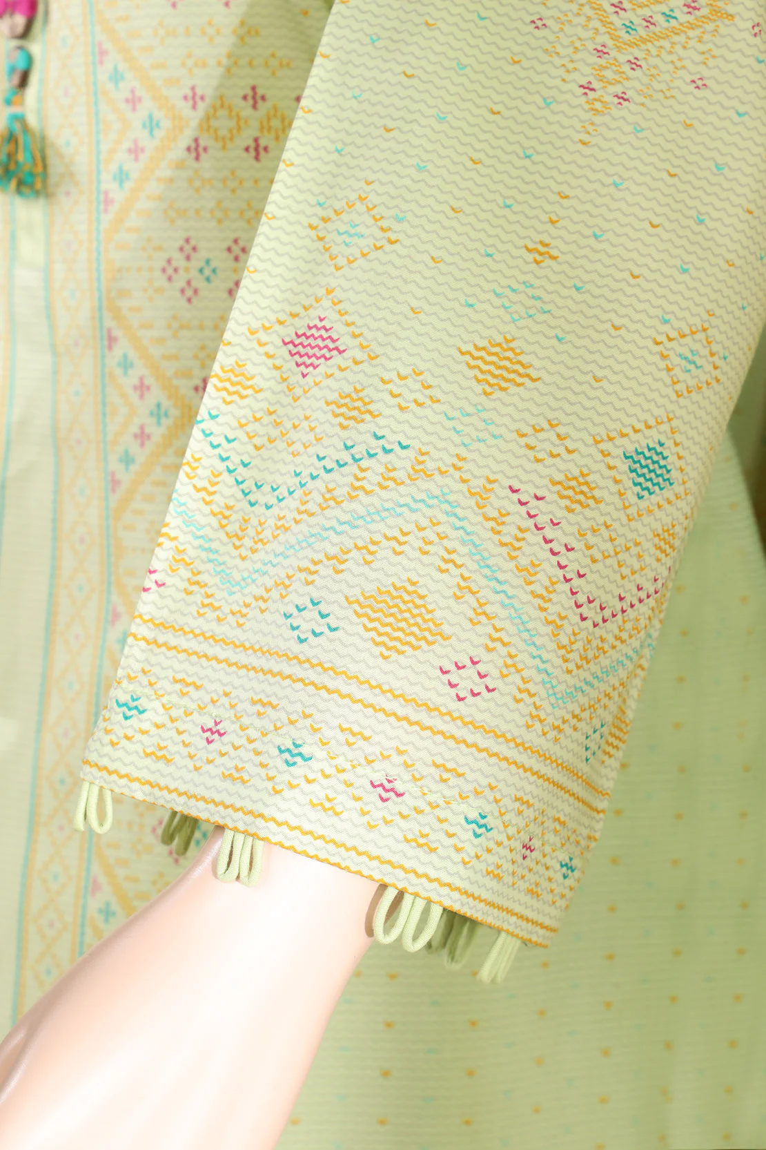Unstitched Printed Lawn 3 Piece - Image 4