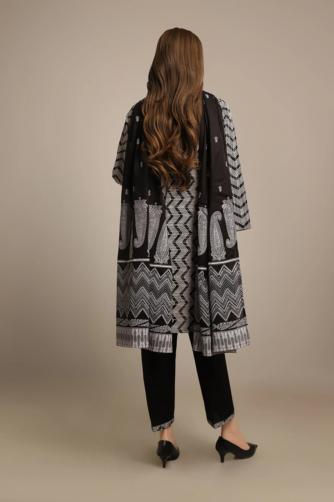 Unstitched Printed Lawn 3 Piece - Image 2