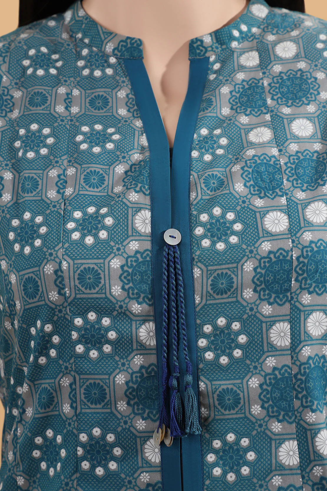 Unstitched Printed Lawn 3 Piece - Image 3