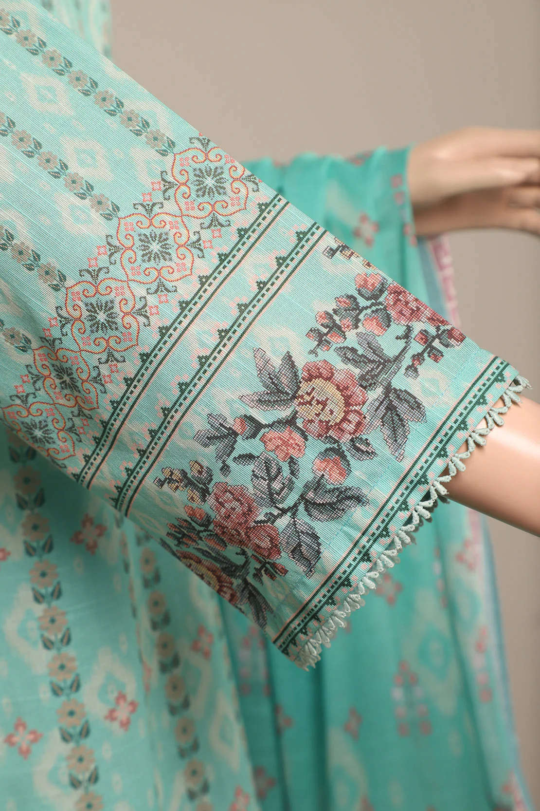 Unstitched Printed Lawn 3 Piece - Image 4