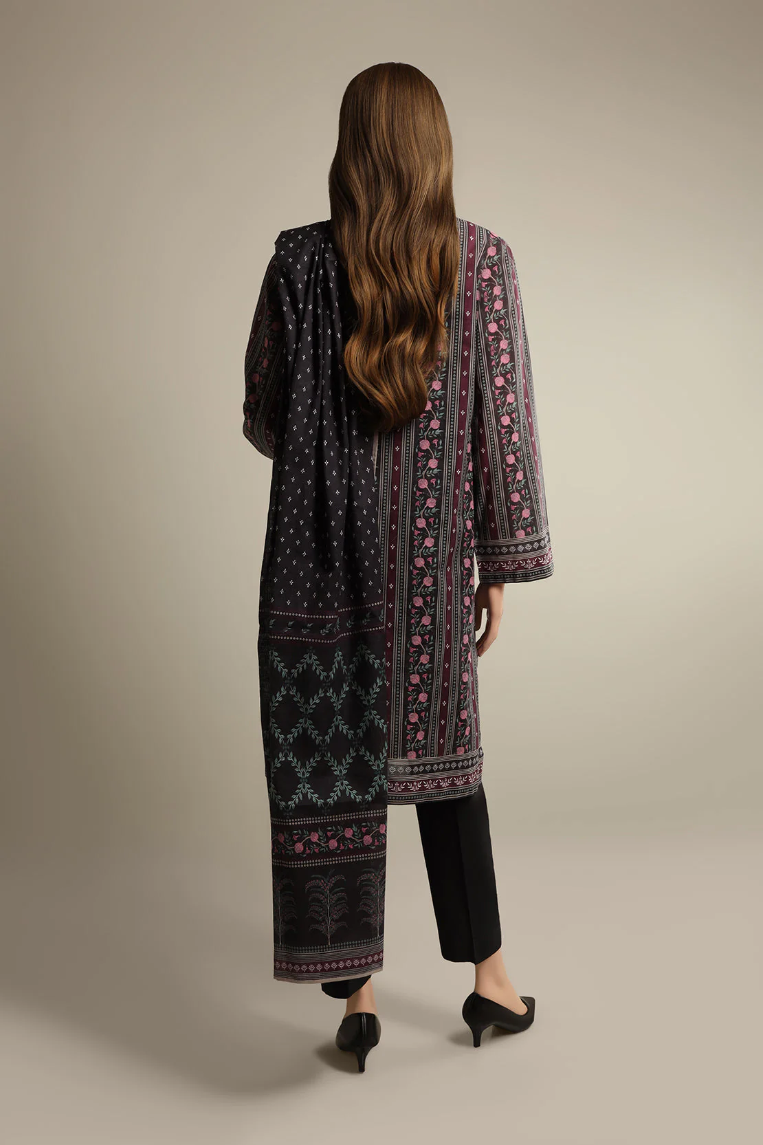 Unstitched Printed Lawn 3 Piece - Image 2