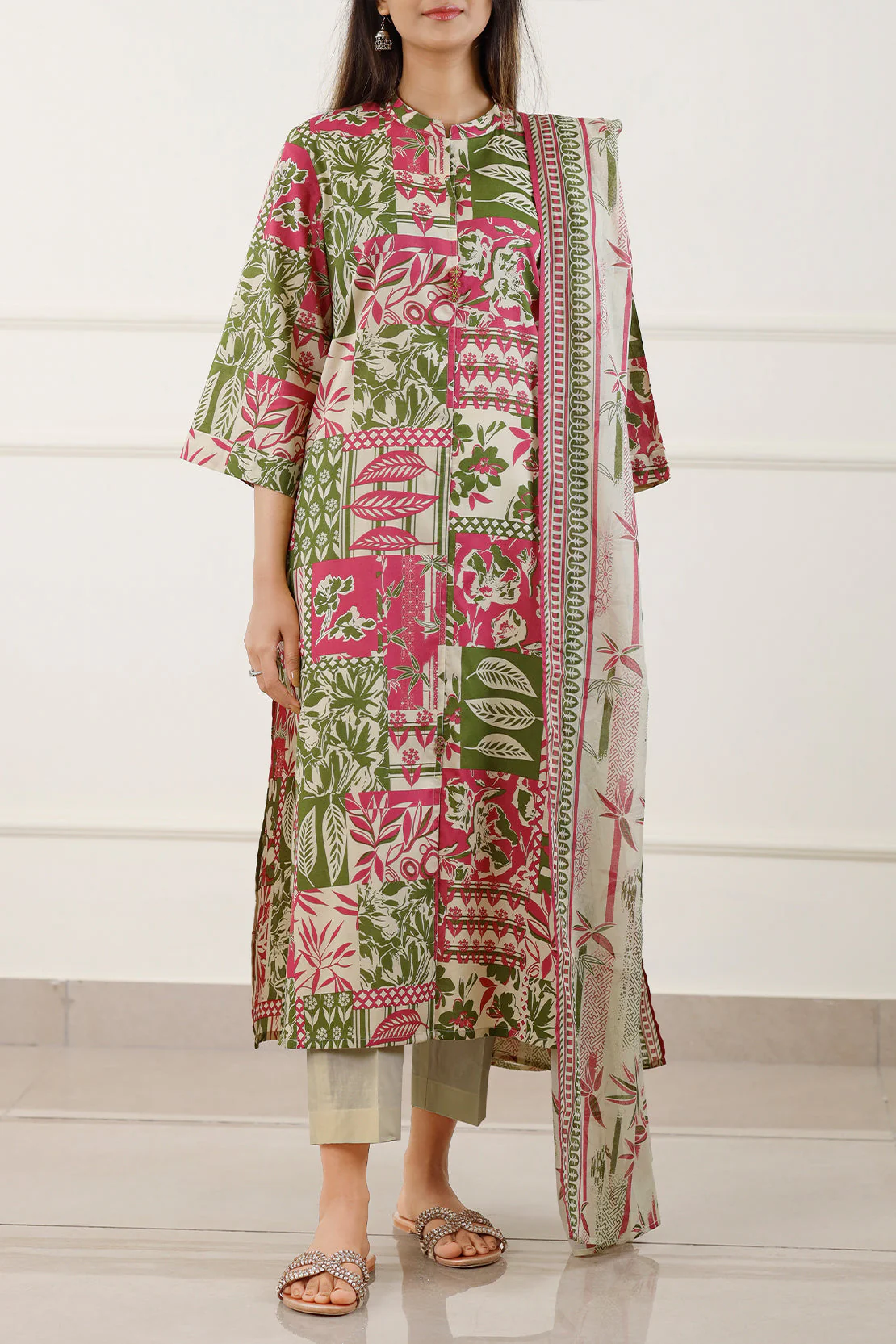 Unstitched Printed Lawn 3 Piece - Image 4