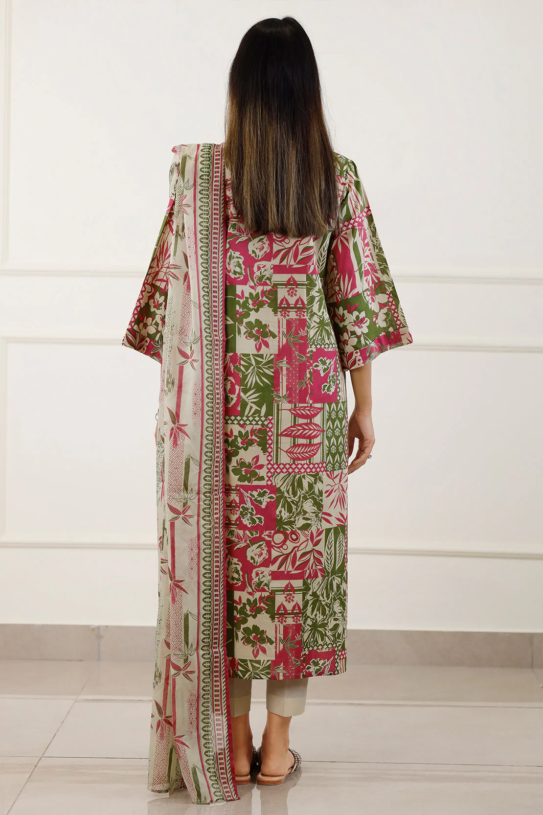 Unstitched Printed Lawn 3 Piece - Image 5