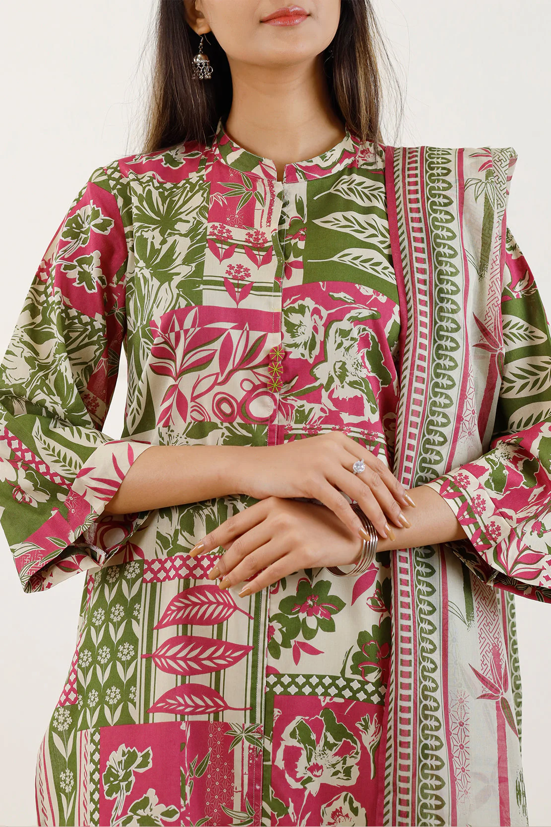 Unstitched Printed Lawn 3 Piece - Image 7