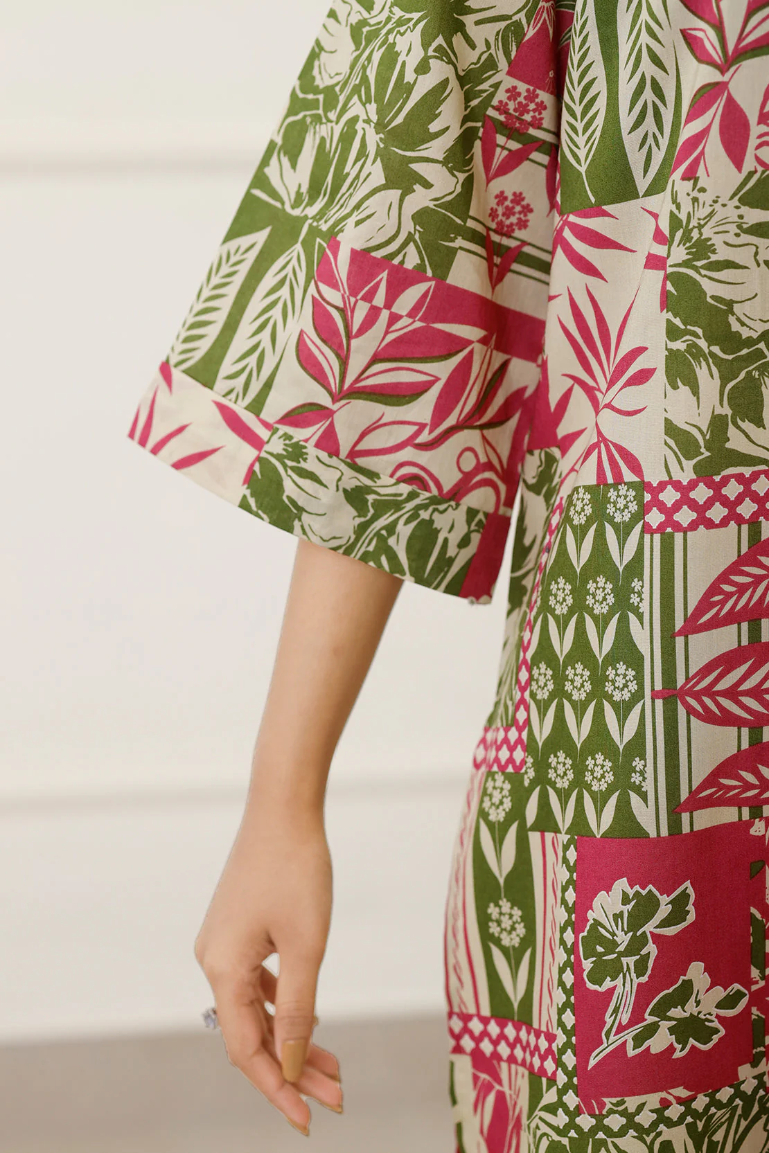 Unstitched Printed Lawn 3 Piece - Image 9
