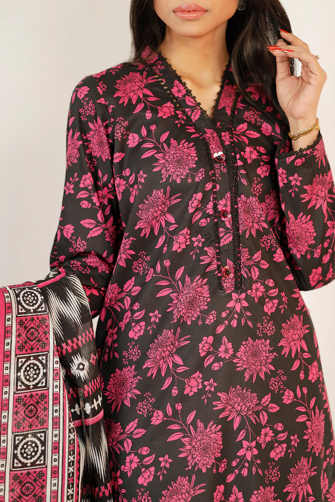 Unstitched Printed Lawn 3 Piece - Image 3