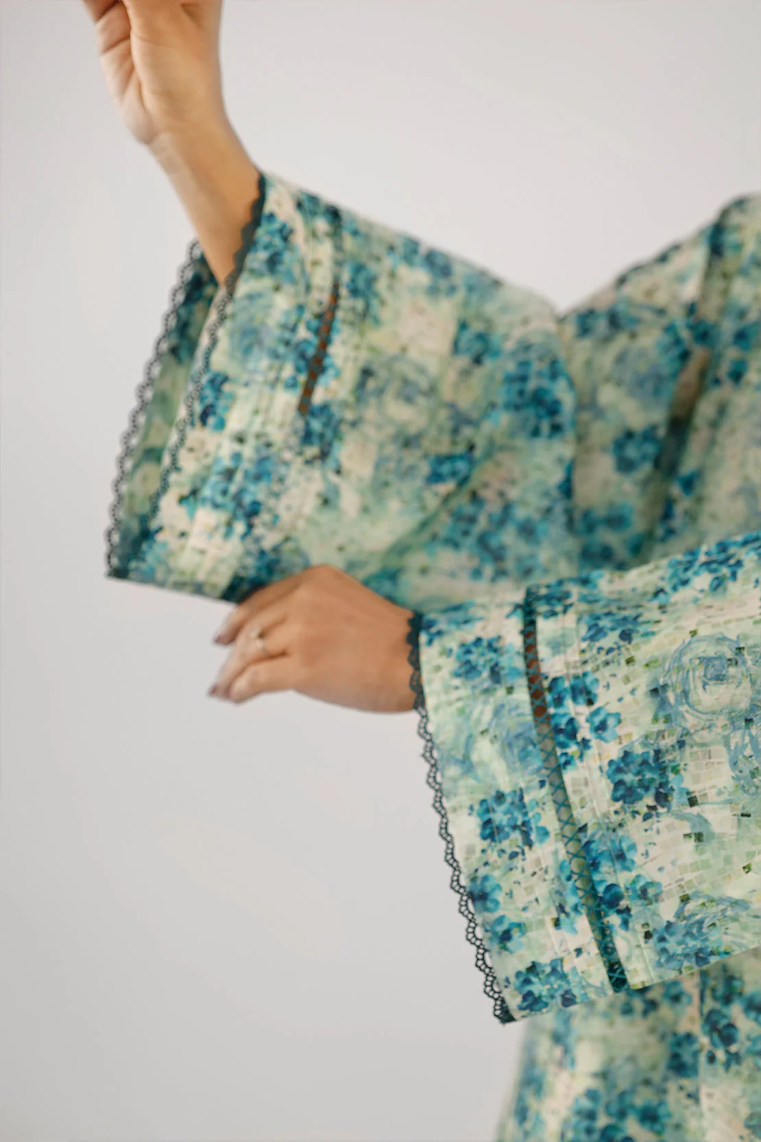 Unstitched Printed Lawn 3 Piece - Image 4