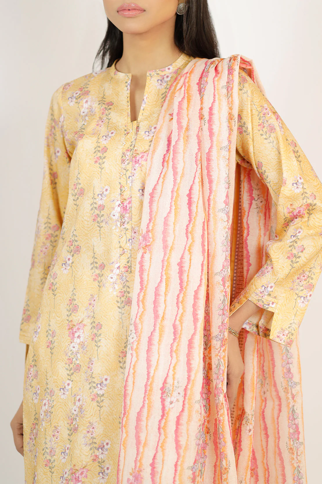 Unstitched Printed Lawn 3 Piece - Image 4