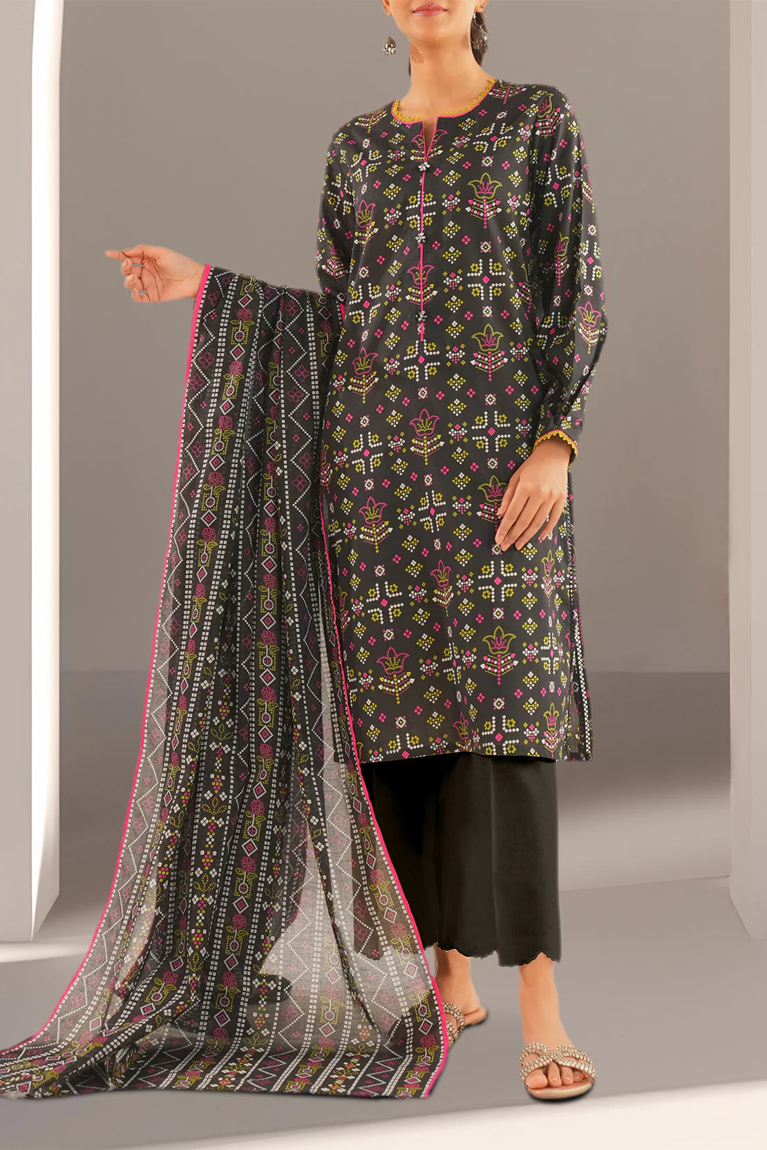 Unstitched Printed Lawn 3 Piece - Image 3