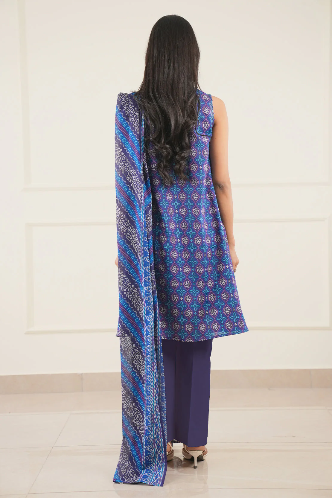 Unstitched Printed Lawn 3 Piece - Image 3