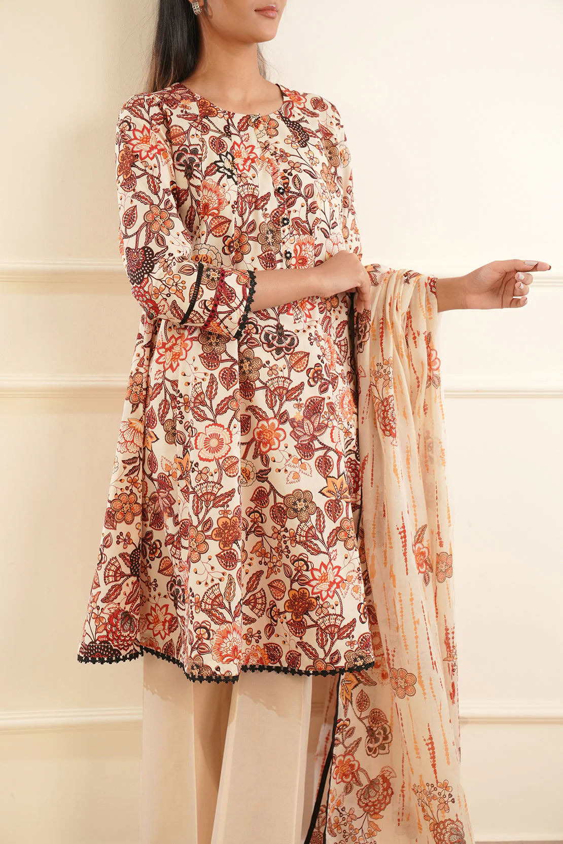 Unstitched Printed Lawn 3 Piece - Image 3