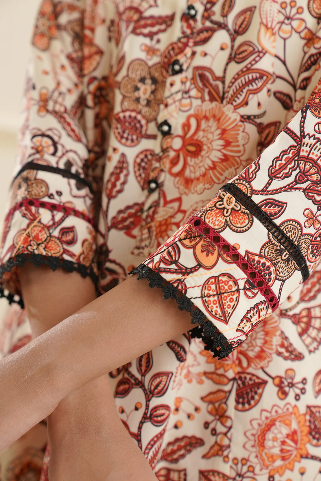 Unstitched Printed Lawn 3 Piece - Image 7