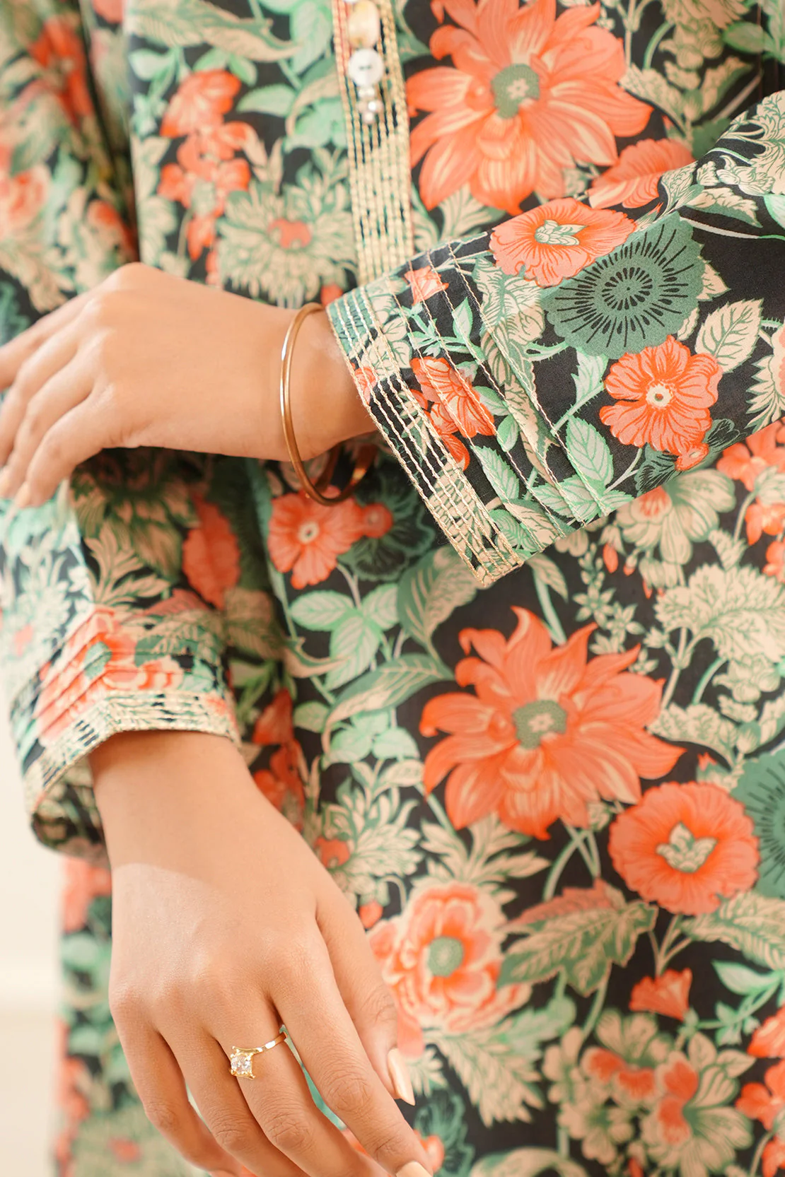 Unstitched Printed Lawn 3 Piece - Image 7