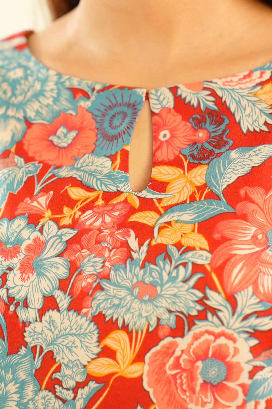 Unstitched Printed Lawn 3 Piece - Image 5