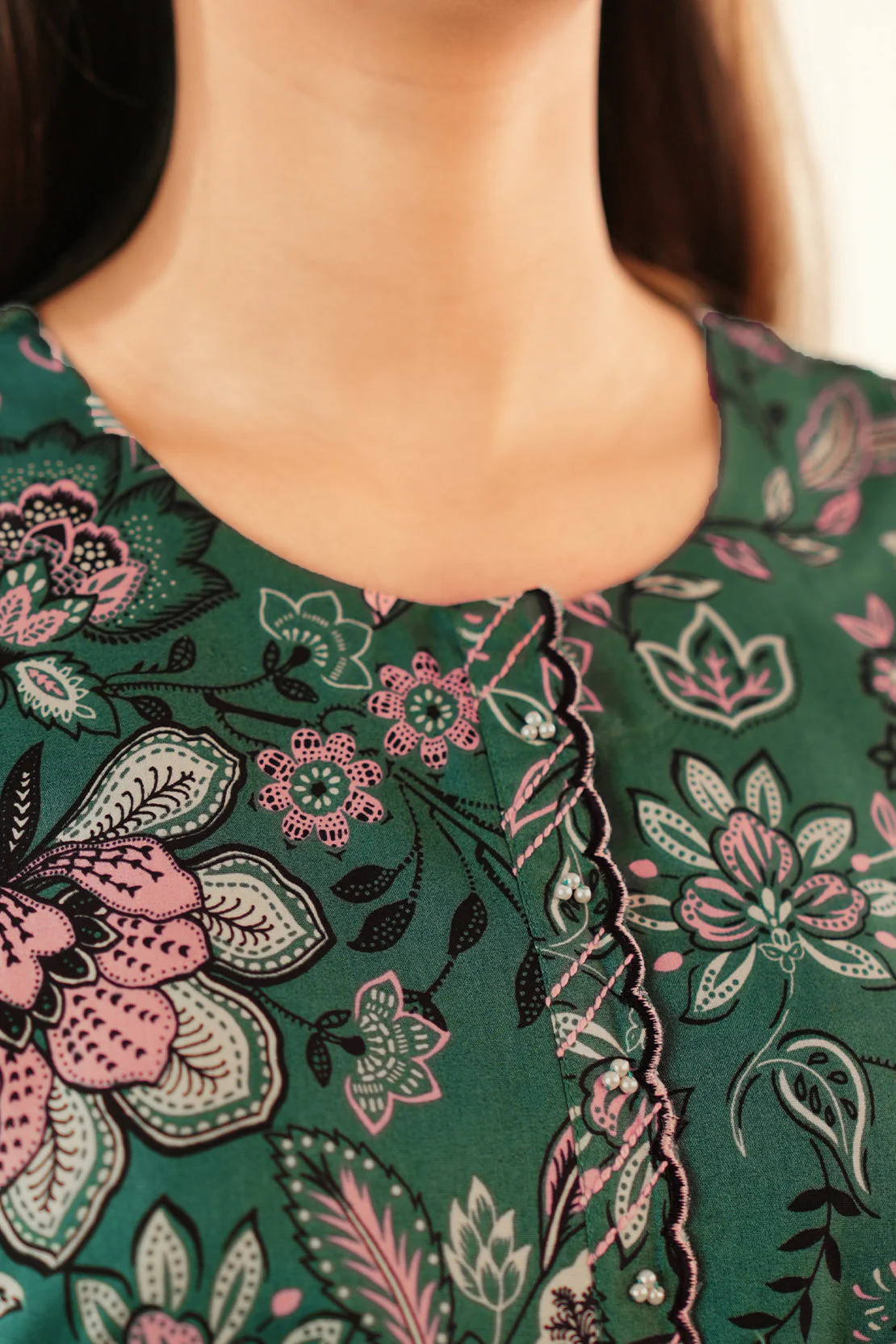 Unstitched Printed Lawn 3 Piece - Image 5