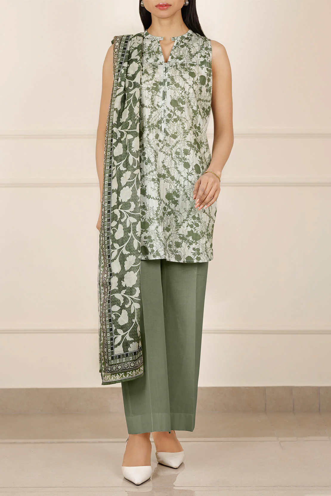 Unstitched Printed Lawn 3 Piece - Image 2