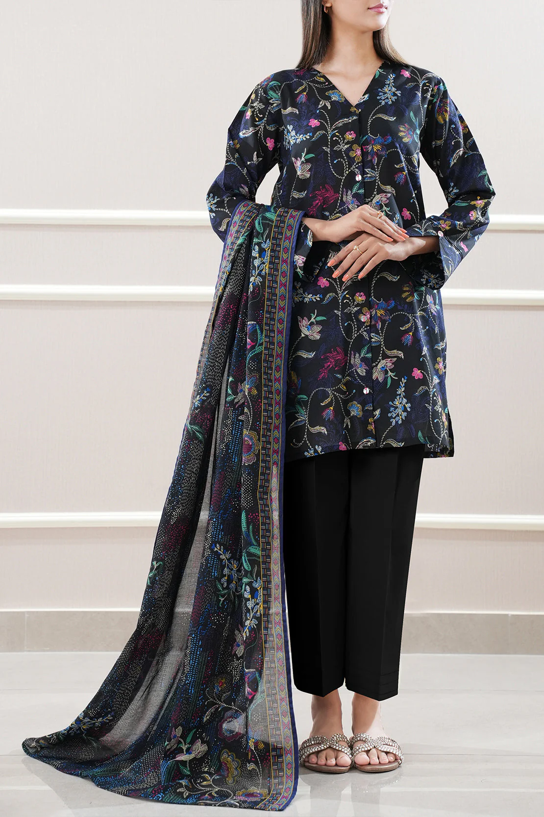 Unstitched Printed Lawn 3 Piece - Image 2