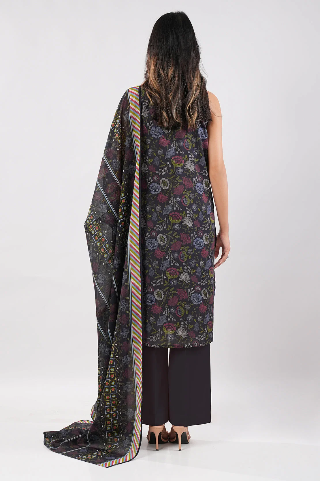 Unstitched Printed Lawn 3 Piece - Image 5