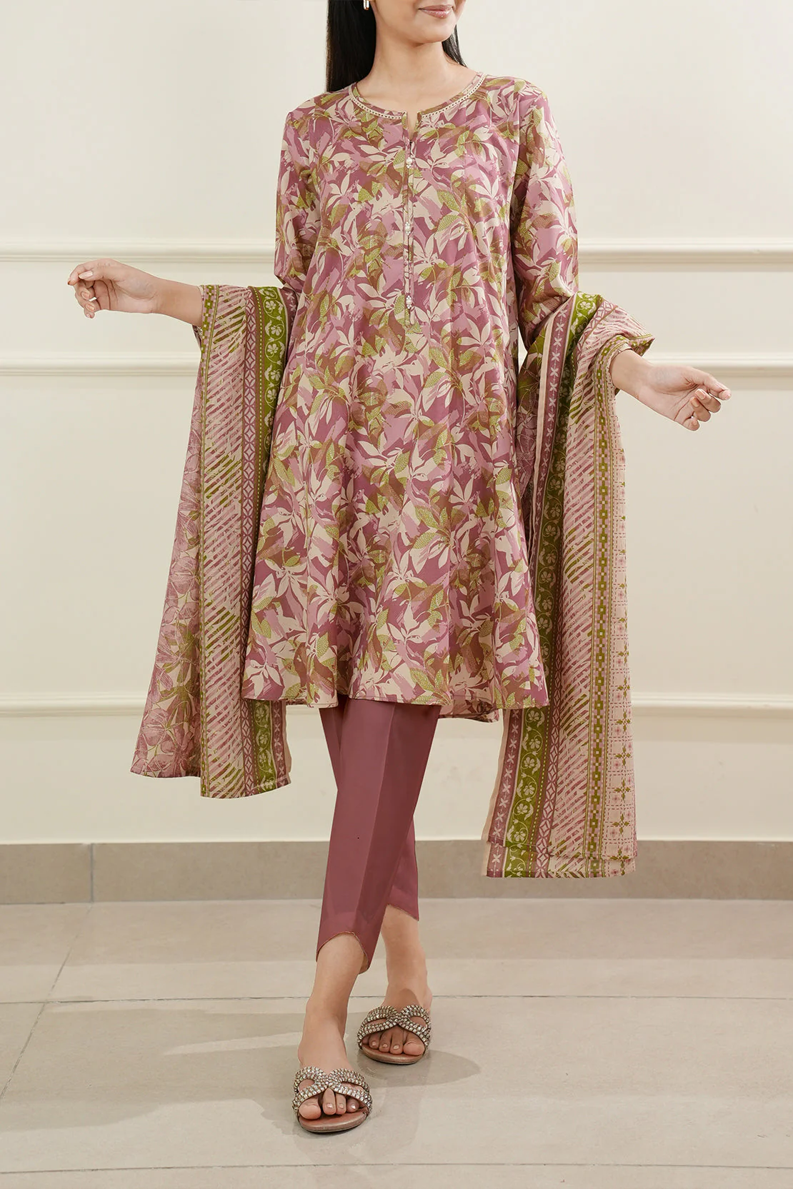 Unstitched Printed Lawn 3 Piece - Image 3