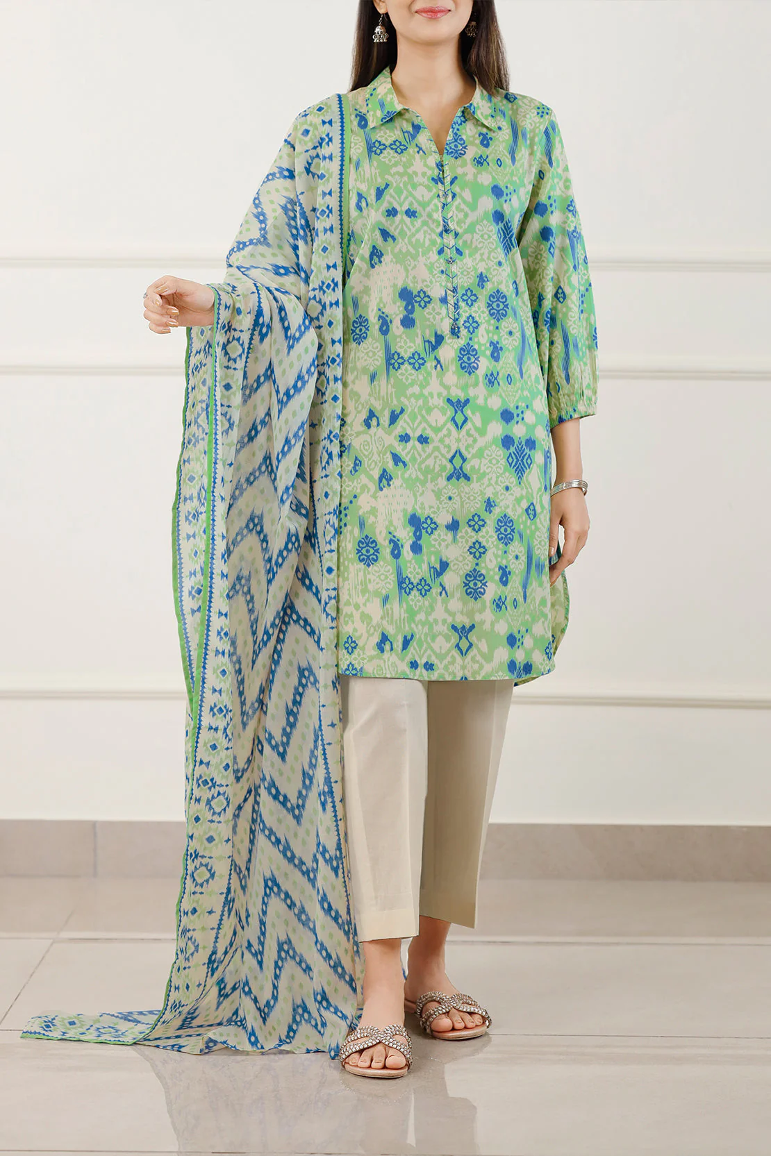 Unstitched Printed Lawn 3 Piece - Image 4