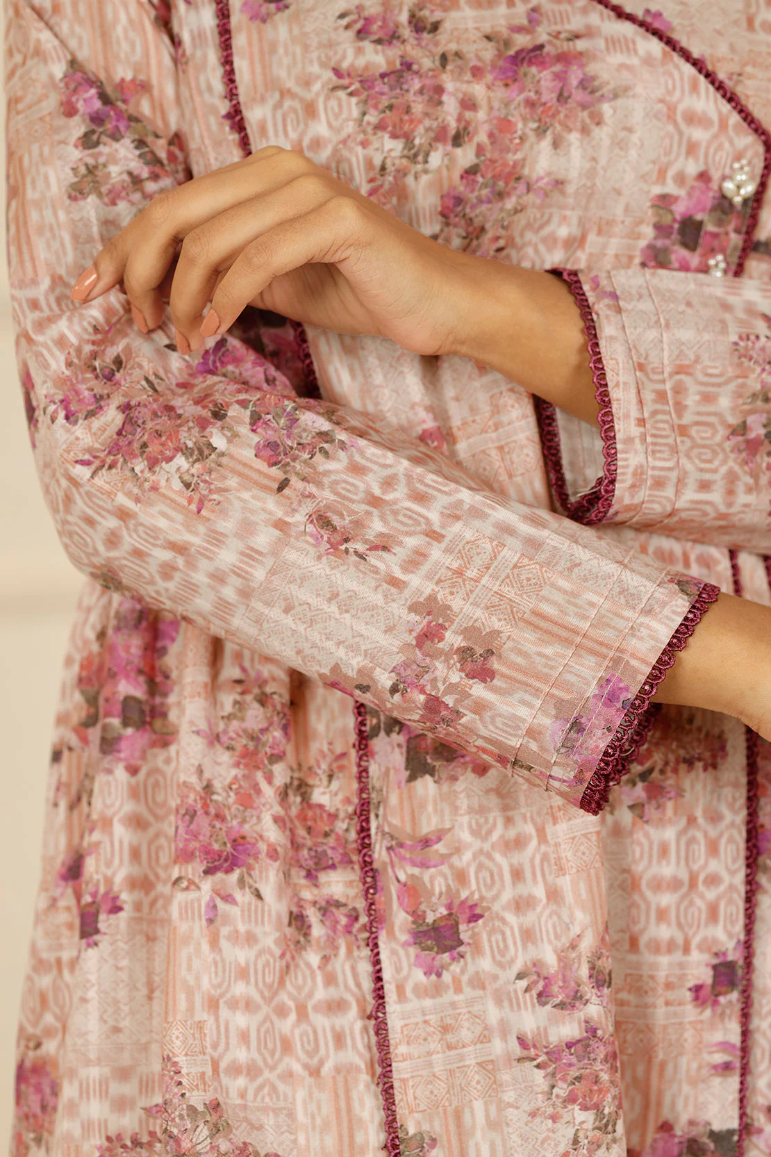 Unstitched Printed Lawn 3 Piece - Image 4