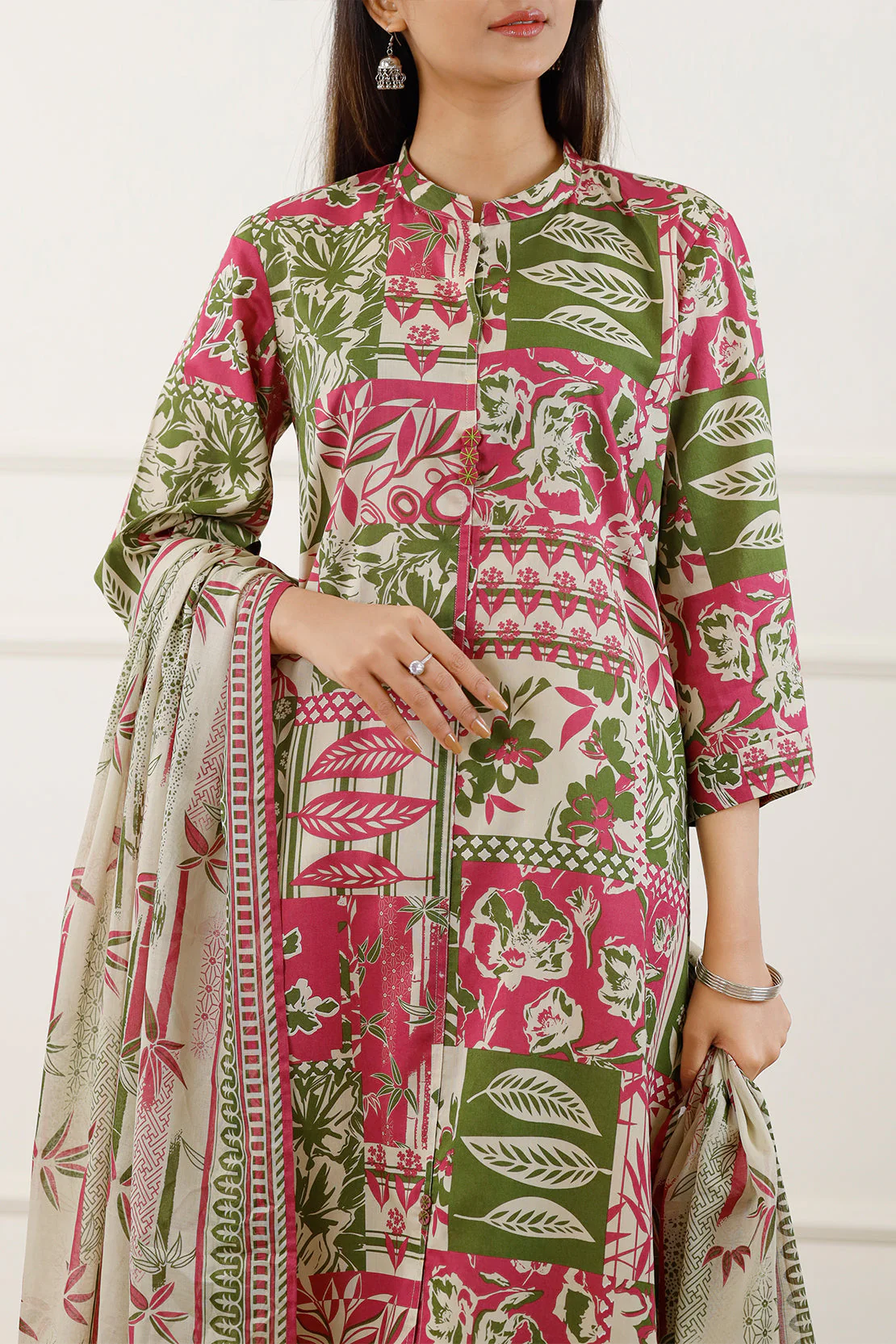 Unstitched Printed Lawn 3 Piece - Image 7