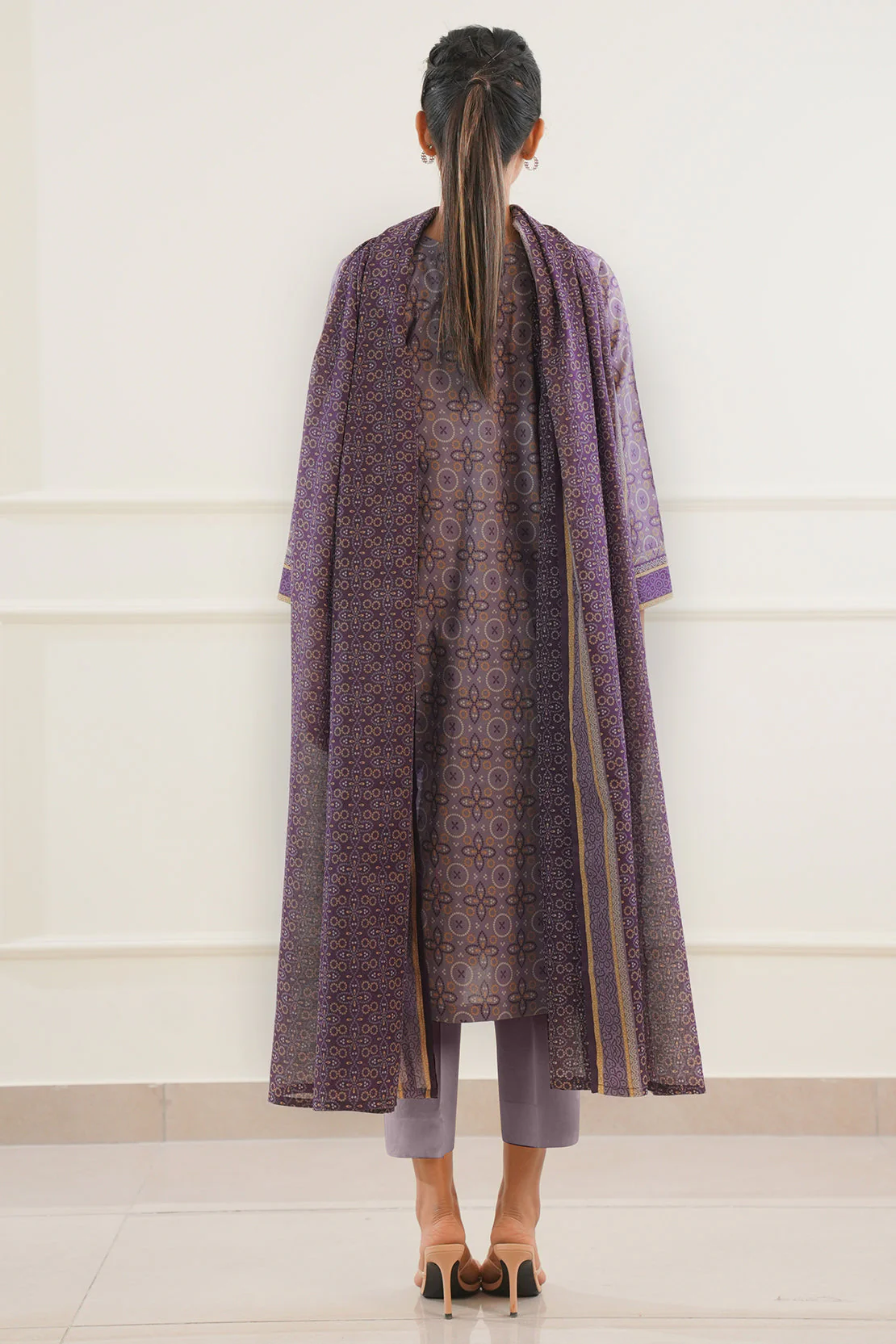 Unstitched Printed Lawn 3 Piece - Image 3