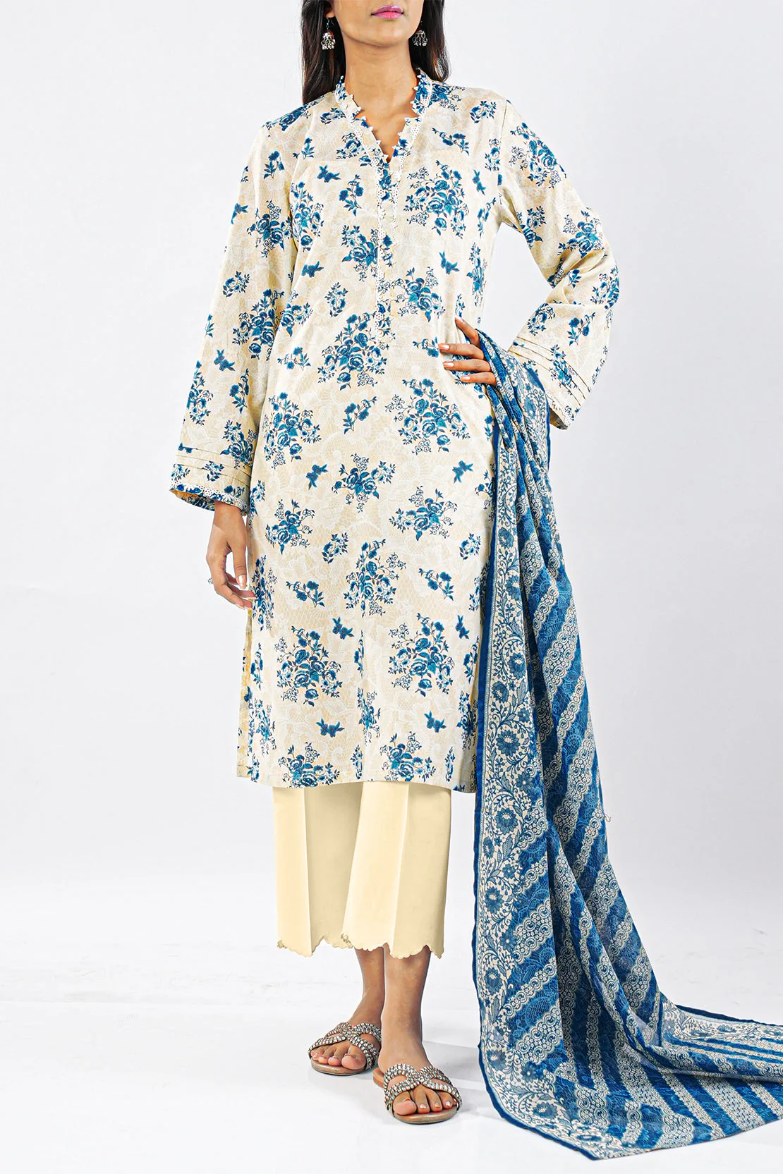 Unstitched Printed Lawn 3 Piece - Image 3