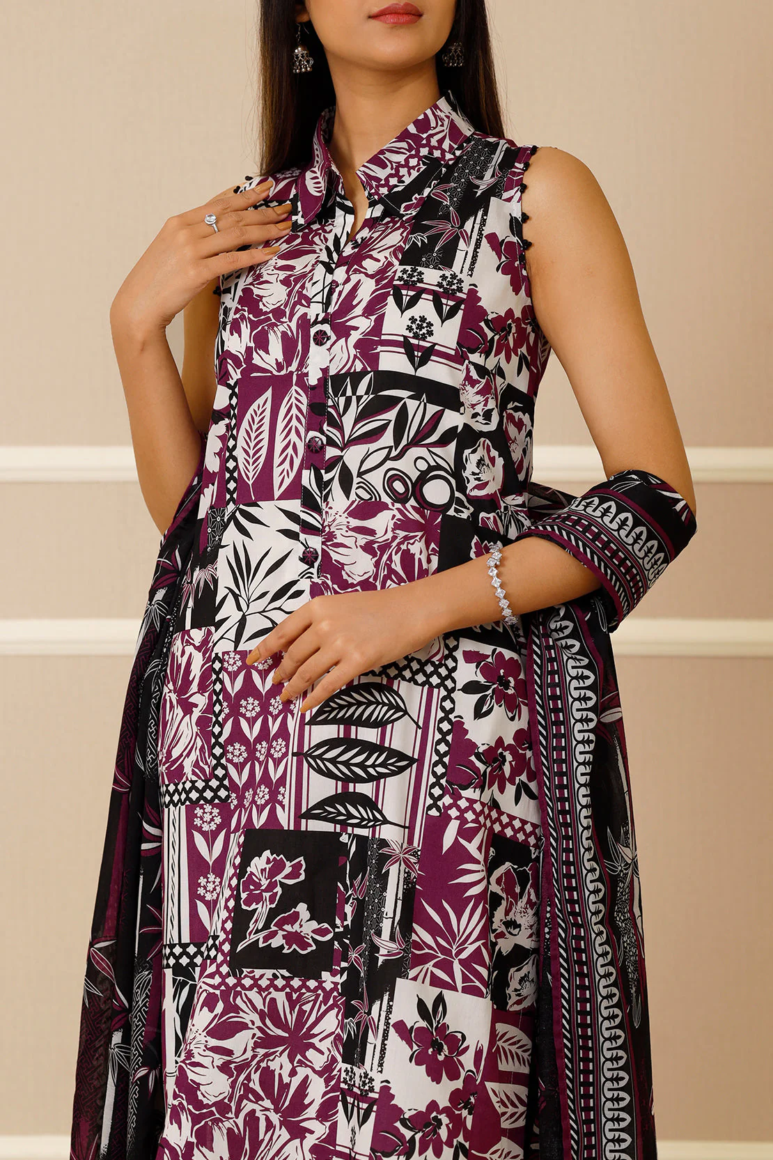Unstitched Printed Lawn 3 Piece - Image 8