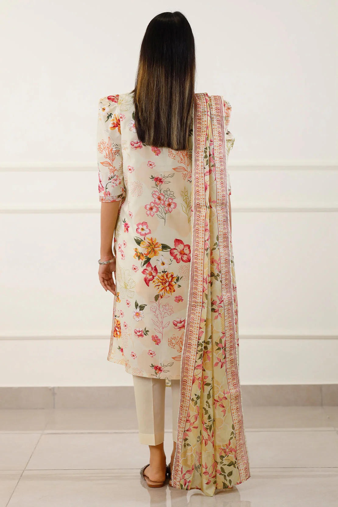 Unstitched Printed Lawn 3 Piece - Image 4