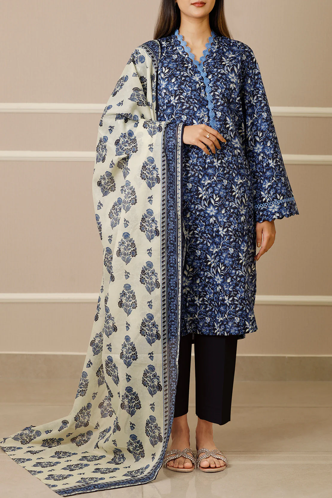 Unstitched Printed Lawn 3 Piece - Image 2
