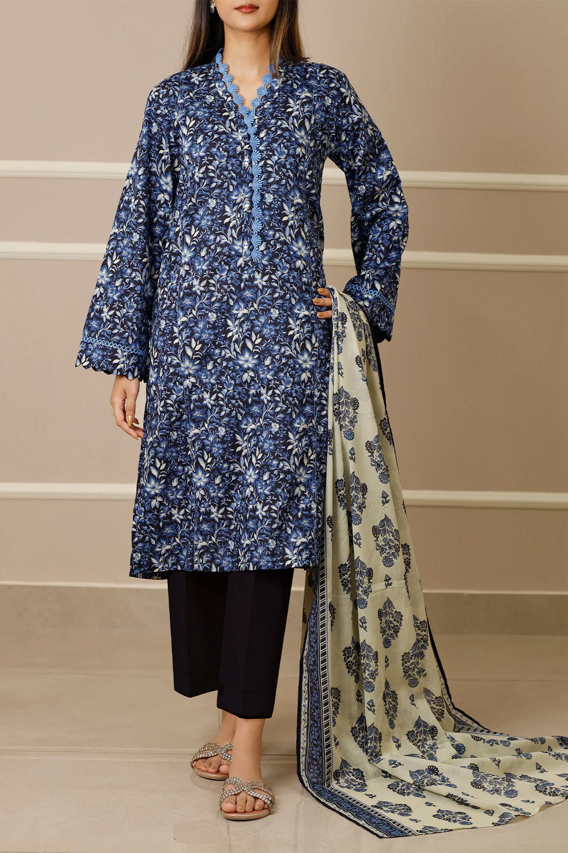 Unstitched Printed Lawn 3 Piece - Image 3