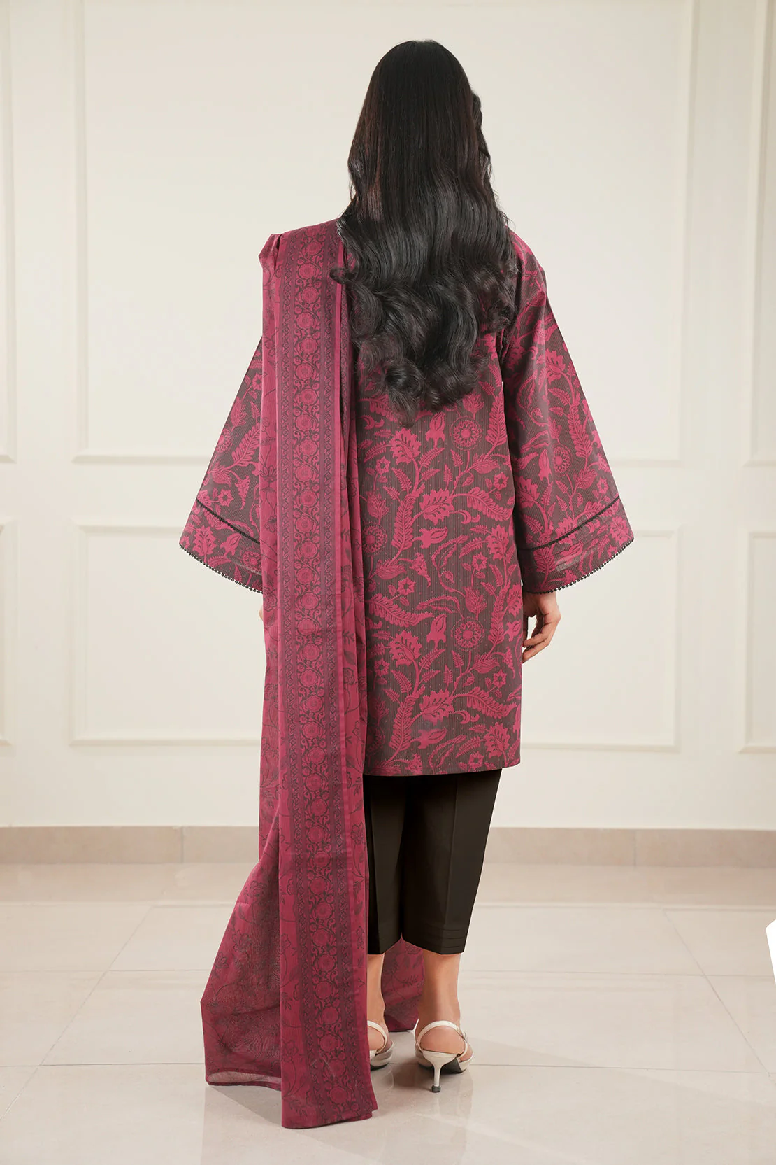 Unstitched Printed Lawn 3 Piece - Image 5